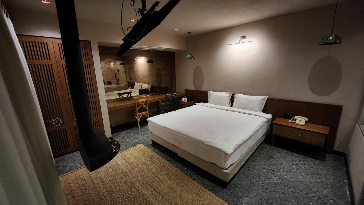 Barry Hotel Smirne Esterno foto